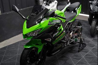 Kawasaki Ninja 400 KRT