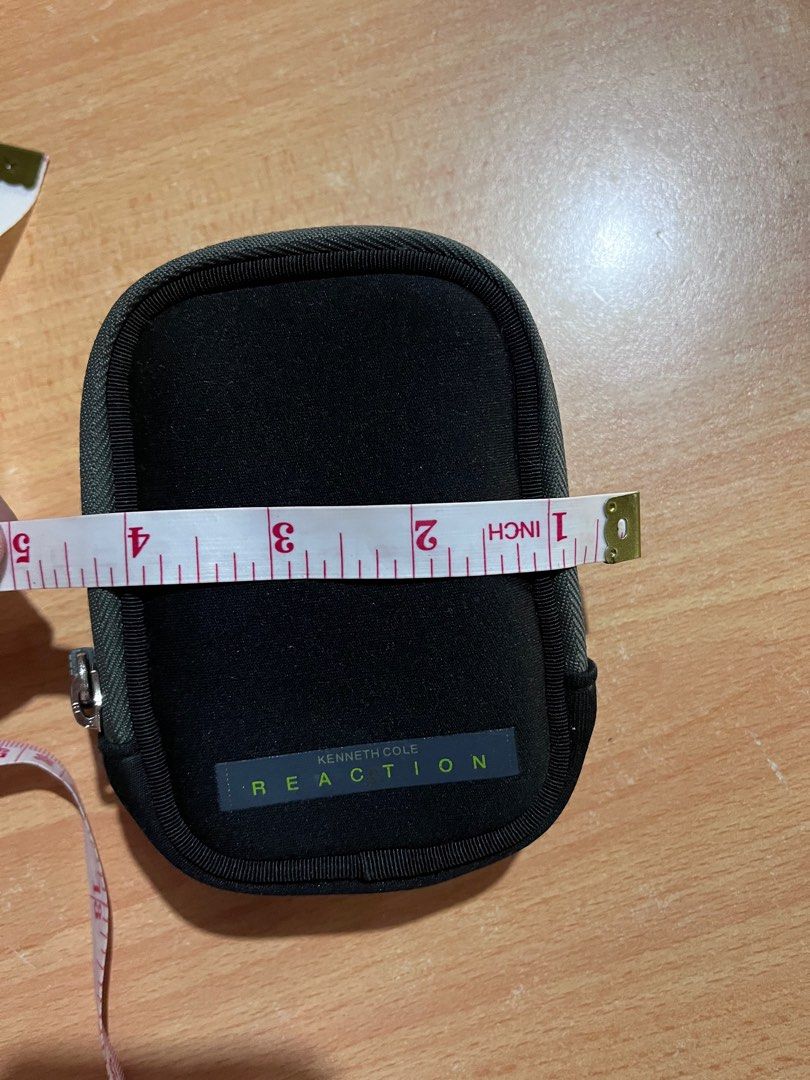Kenneth Cole Camera Pouch (Category: Camera Bags & Carriers) located in Magalang. Submitted by bigeyedsarah (Listing ID 1298367587, Image 2). Description: Kenneth Cole digital camera pouch .