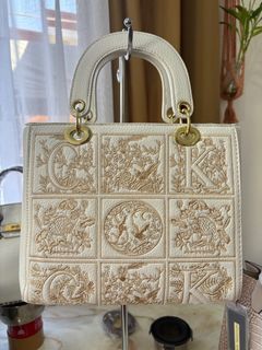 (Category: ) located in . Submitted by preloved_nvs (Listing ID 1298407049, Image 1). Description: .