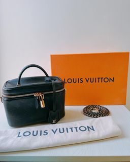 （分類：）位於 。 由 bagss.thing 提交（商品編號 1298364605，圖片 1）。簡介： 。