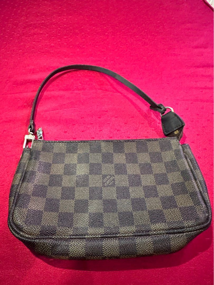 Louis Vuitton Pochette (Category: Luxury Bags & Wallets) located in Caloocan City. Submitted by frostymmer (Listing ID 1298346257, Image 1). Description: Louis Vuitton Pochette - 950 Please self authenticate. LV Neverfull with Pouch - Php 2100 Take both for Php 2,700.