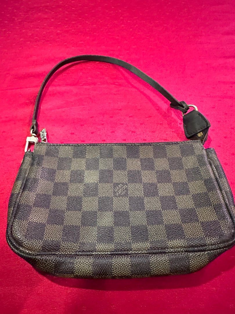 Louis Vuitton Pochette (Category: Luxury Bags & Wallets) located in Caloocan City. Submitted by frostymmer (Listing ID 1298346257, Image 3). Description: Louis Vuitton Pochette - 950 Please self authenticate. LV Neverfull with Pouch - Php 2100 Take both for Php 2,700.
