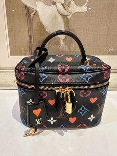 （分類：）位於 。 由 prelovedby___b 提交（商品編號 1298312683，圖片 1）。簡介： 。