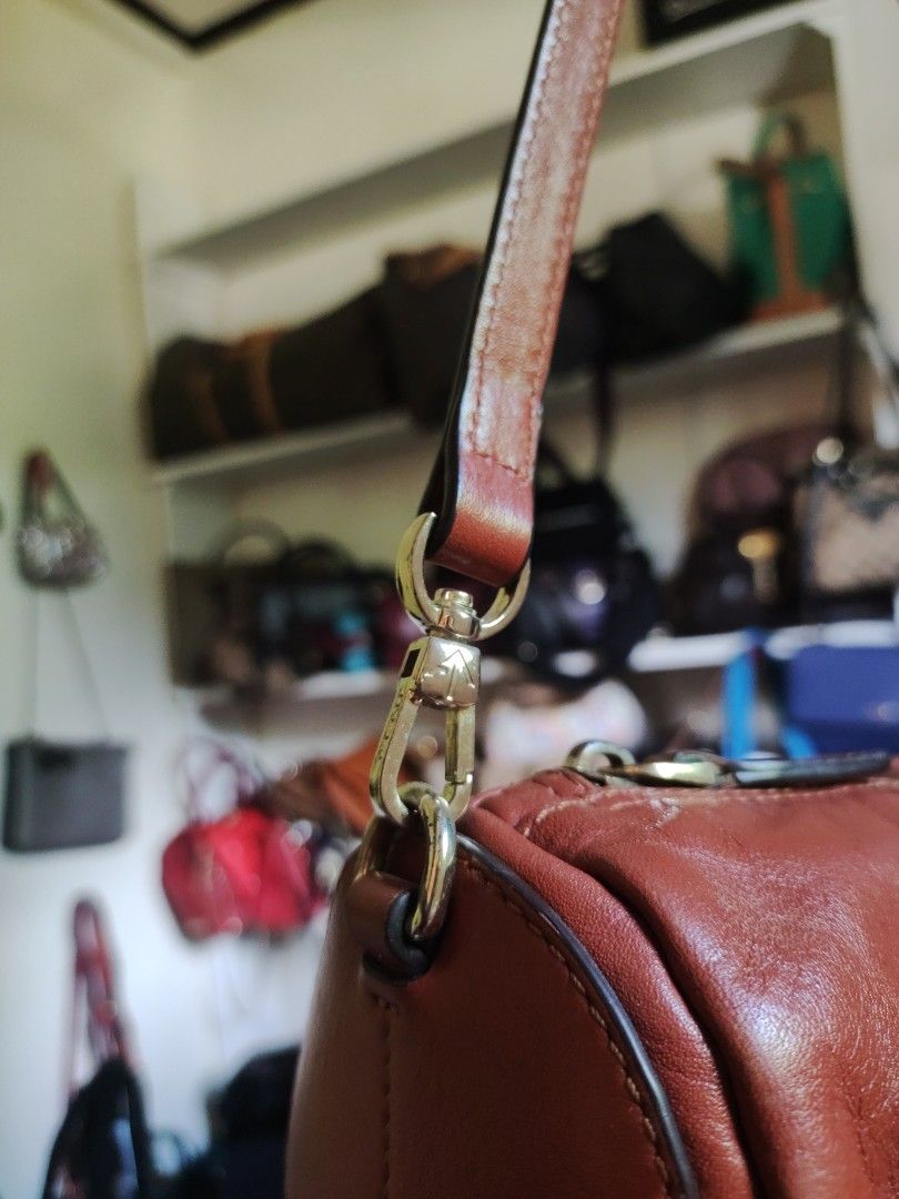 Manu Atelier (Category: Luxury Bags & Wallets) located in Zamboanga. Submitted by Clairey03 (Listing ID 1298308868, Image 3). Description: Authentic.