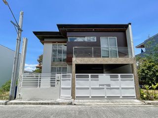 Modern Contemporary House for sale in Greenwoods Pasig near Ortigas Eastwood Quezon City Shaw BGC Taguig Makati NAIA via C6 road