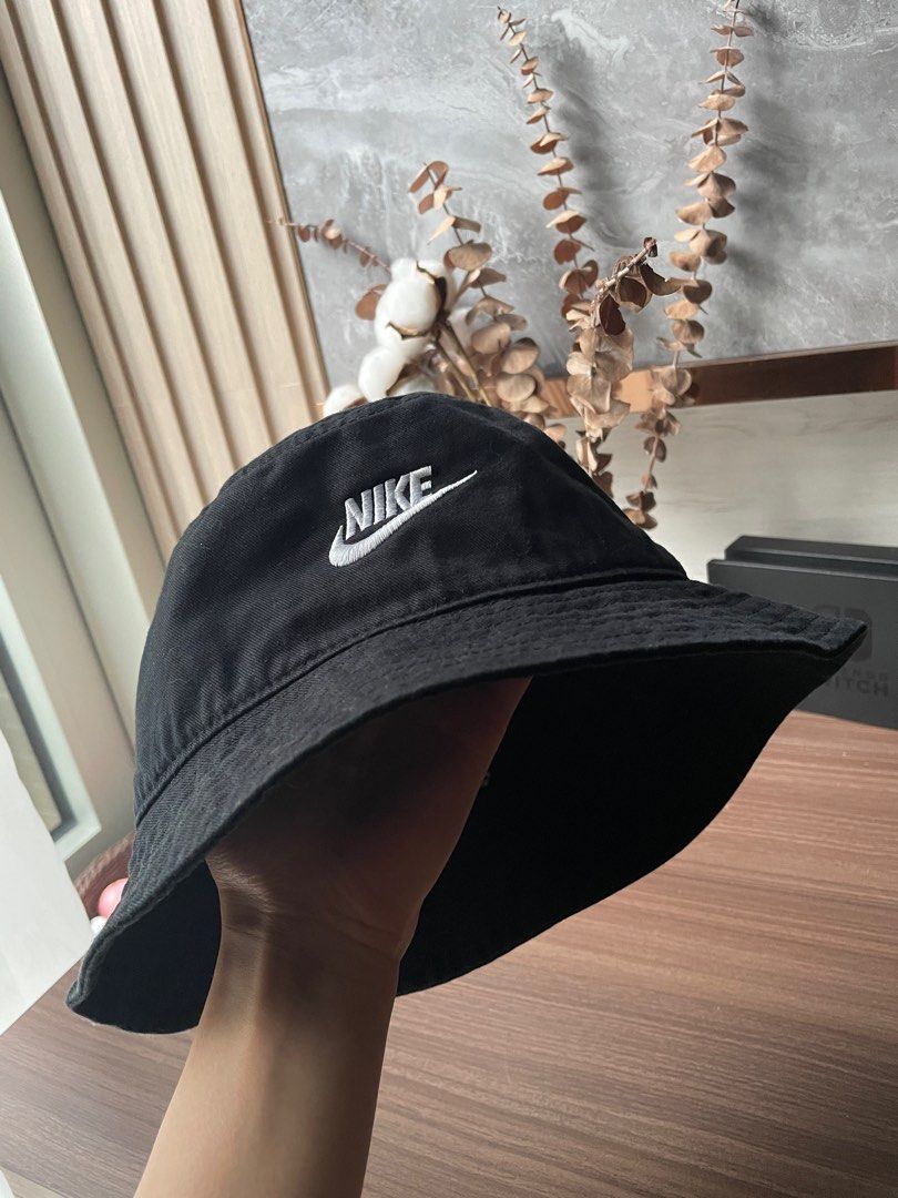 Nike漁夫帽(男女通用), 男裝, 手錶及配件, 棒球帽、帽- Carousell