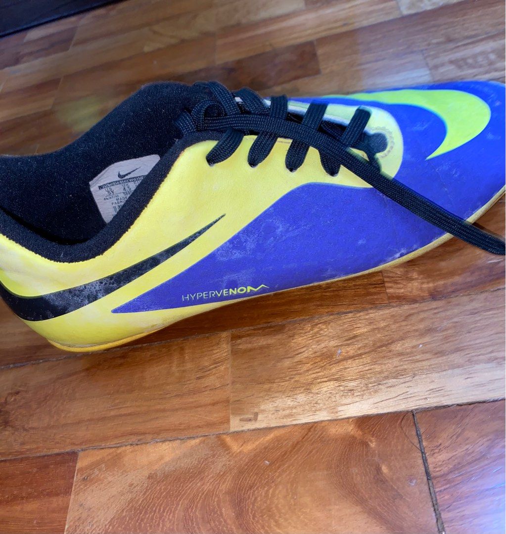 Nike Cleats Shoes (Category: Sneakers) located in Manila. Submitted by manilaa (Listing ID 1298388087, Image 2). Description: RFS: Decluttering Negotiable .