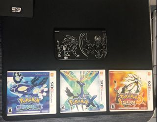Nintendo 3ds XL Sun and Moon Edition (3 games included)