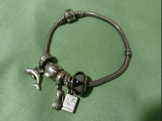Orig Pandora bracelet wt 5 charms size 18