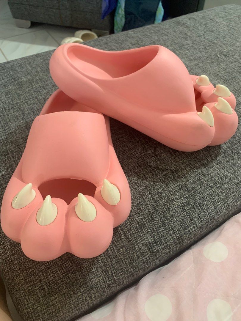 Pink Panther House Slippers (Category: Slippers and slides) located in Mandaluyong City. Submitted by jaaustria20 (Listing ID 1298459594, Image 2). Description: Very cute pink panther design house slippers. Fits size 7. RFS: decluttering, my daughter got too many house slippers.