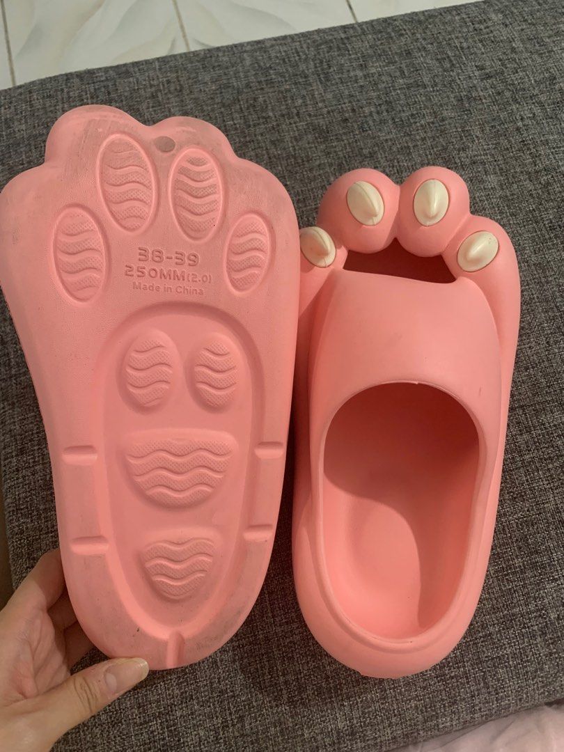 Pink Panther House Slippers (Category: Slippers and slides) located in Mandaluyong City. Submitted by jaaustria20 (Listing ID 1298459594, Image 3). Description: Very cute pink panther design house slippers. Fits size 7. RFS: decluttering, my daughter got too many house slippers.