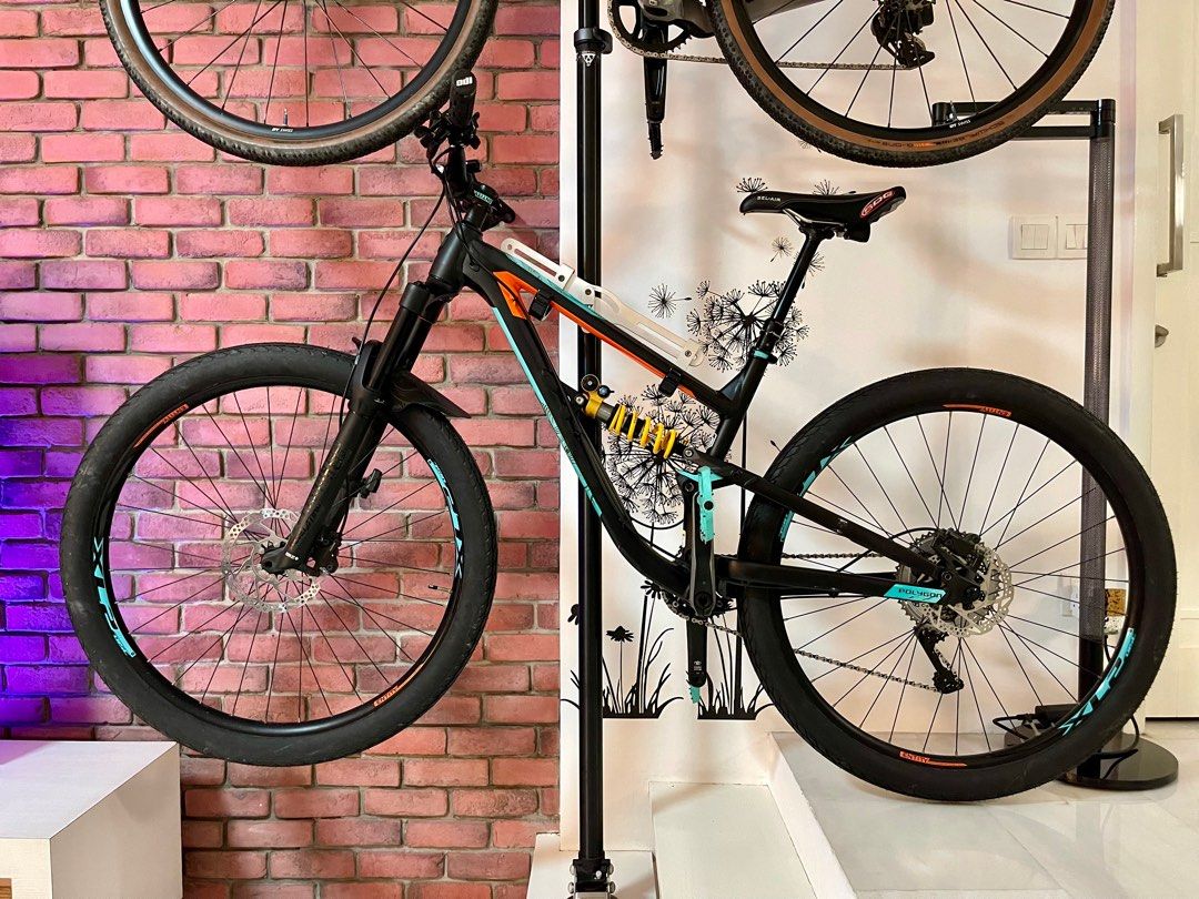 Polygon Siskiu T8 29er M with Ohlins Rear Shock