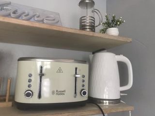 RUSSELLHOBBS KETTLE AND TOASTER BUNDLE