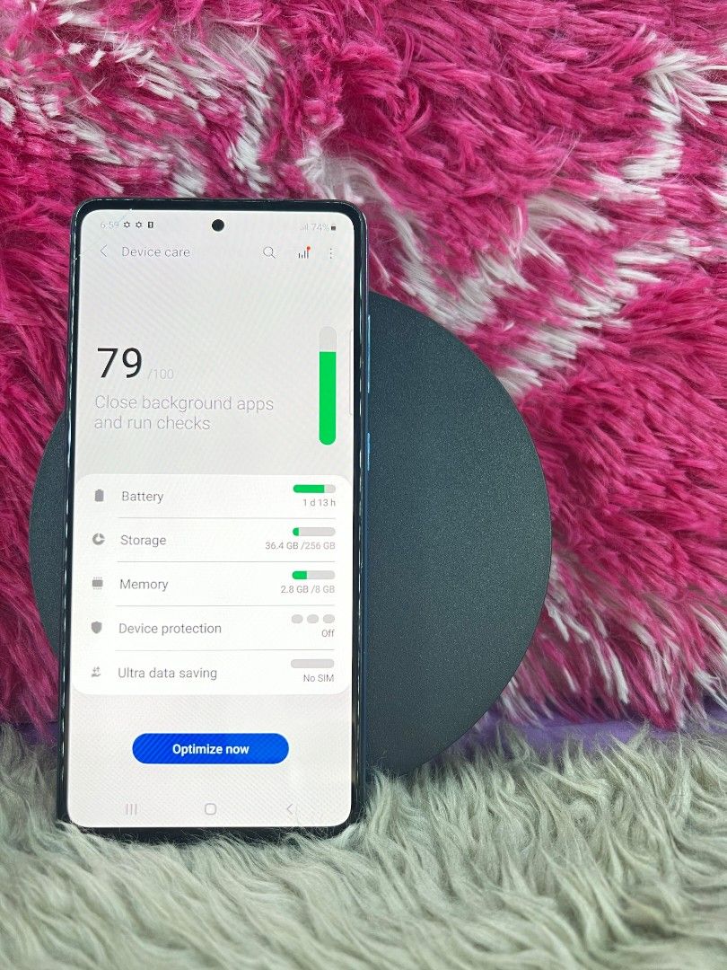Samsung A72 256gb (Category: Samsung) located in Quezon City. Submitted by mubrogadgets (Listing ID 1298394165, Image 3). Description: SUPER SALE!!! 🔥SAMSUNG A72 256GB❤️ for sale or swap 6500 pesos only may hair line crack no history of repair or issue 95% smooth(no heavy scratches or dents) ➡️Super linaw ng both camera ➡️5000 mahh ➡️gaming phone ➡️Camera phone • 256GB | 8GB • Qualcomm SM7125 Snapdragon 720G •Super AMOLED, 90Hz, 800 nits (HBM) •