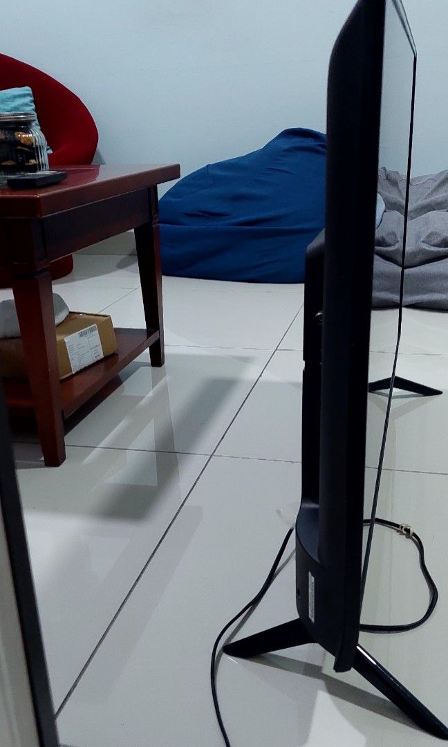 Sharp LED TV 40 inch, TV & Home Appliances, TV & Entertainment, TV on