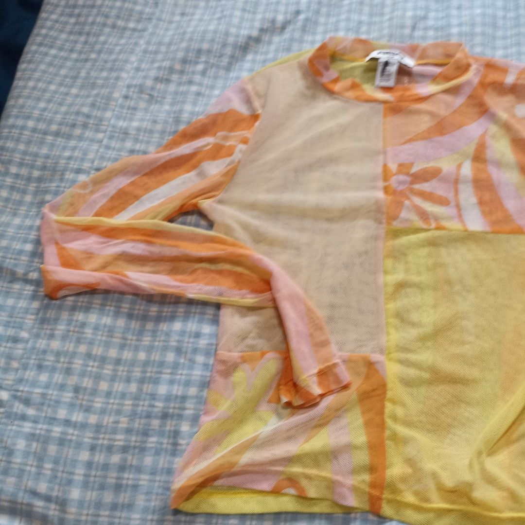 sheer long sleeve top (Category: Longsleeves) located in Taguig. Submitted by herstyles (Listing ID 1298395343, Image 3). Description: .