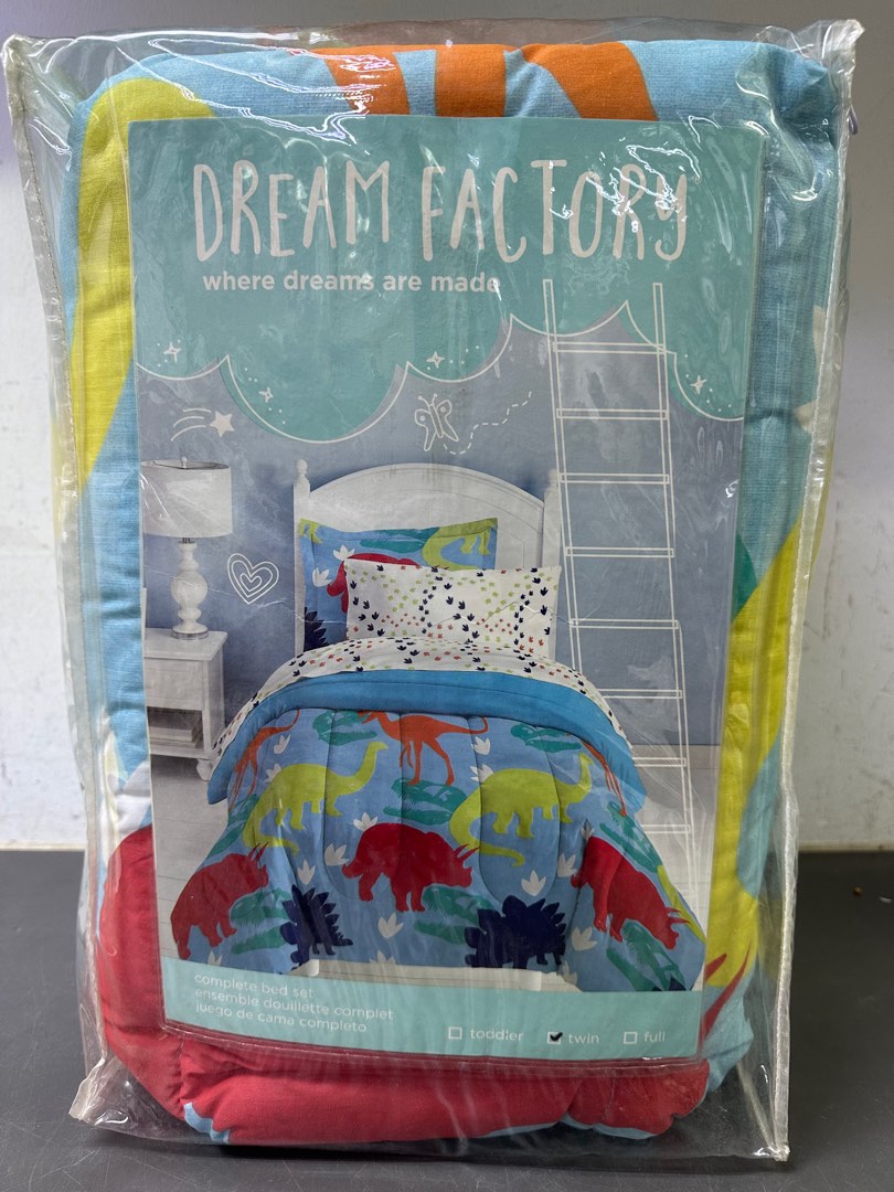 TP Dream Factory 5pcs Dinosaur Comforter Set Furniture Home Living Bedding Towels on Carousell