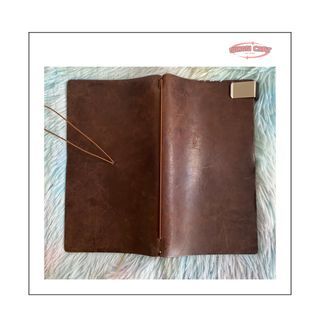 Traveler's Notebook Regular Size (Rare Midori ) Brown