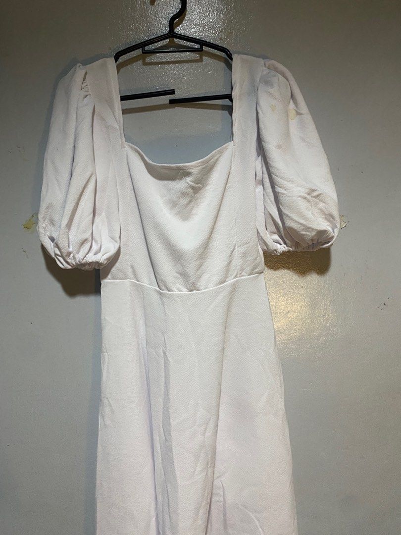 white corset puff sleeved dress (Category: Dresses) located in Las Pinas. Submitted by azzyplane (Listing ID 1298445574, Image 3). Description: got for 200+ sa orange app, never been worn perfect for picnics or even graduation dress best fit M-semi L.