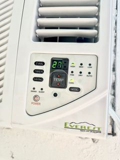 Window Type Aircon with remote - 1HP 🌟