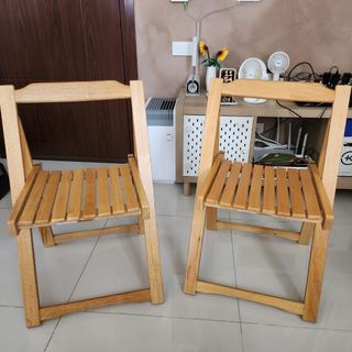 Set of Wooden Foldable Chair