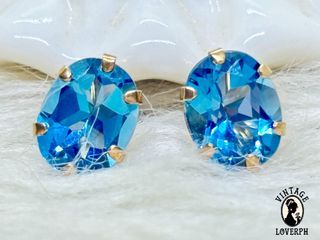 💙💙💙 Vintage 10karat Solid Yellow Gold 9x7mm Oval Blue Topaz with 6prongs Stud Earrings