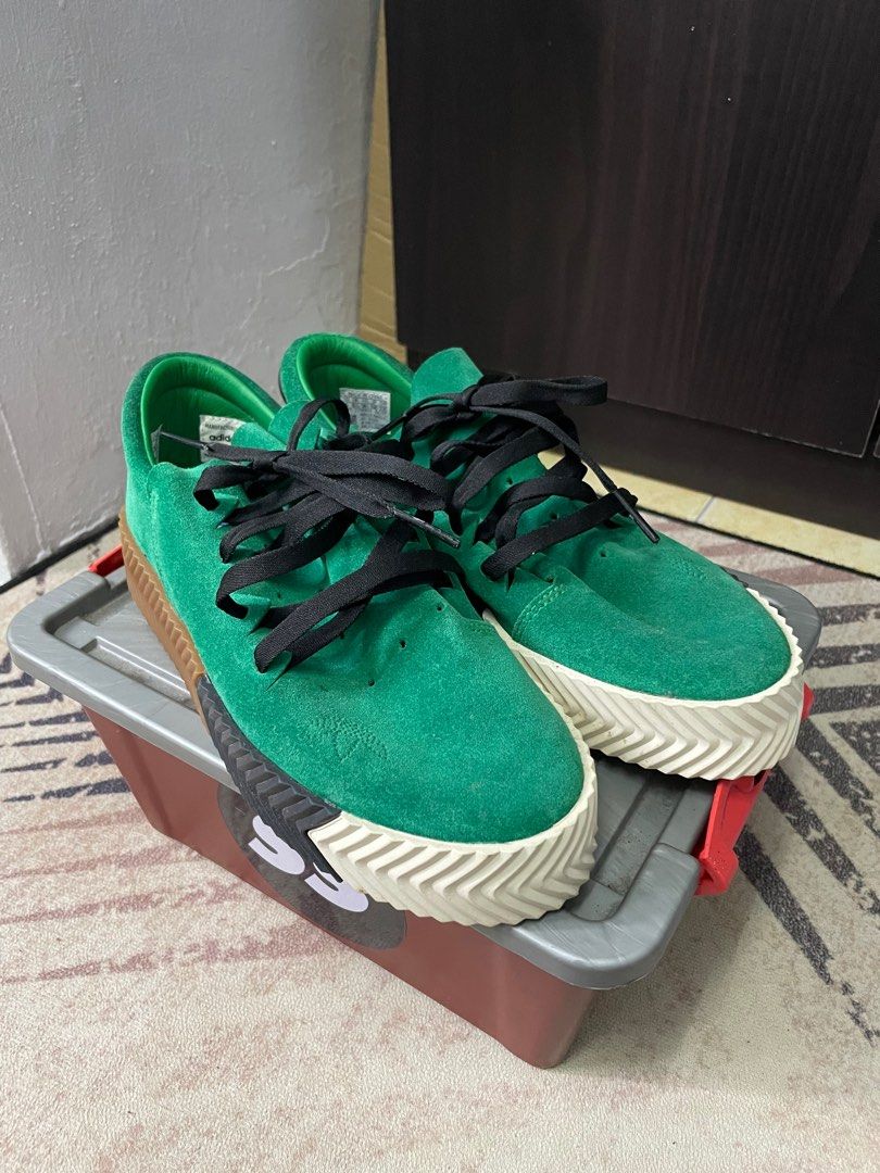 Adidas aw skate on feet top