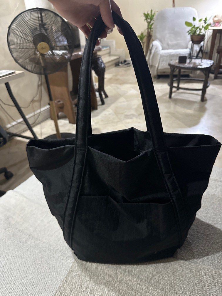 Baggu Cloud Bag (Regular) (Category: Tote Bags) located in Quezon City. Submitted by __agn (Listing ID 1298572755, Image 1). Description: Used only 2x Can send more pics! .