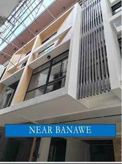 BANAWE 3-Car Townhouse w/ swimming pool, Sta. Mesa Heights, Quezon City