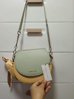 （分類：）位於 。 由 gagiia 提交（商品編號 1298514106，圖片 1）。簡介： 。