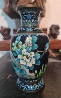 Chinese Cloisonne/Enameled Bronze Vase