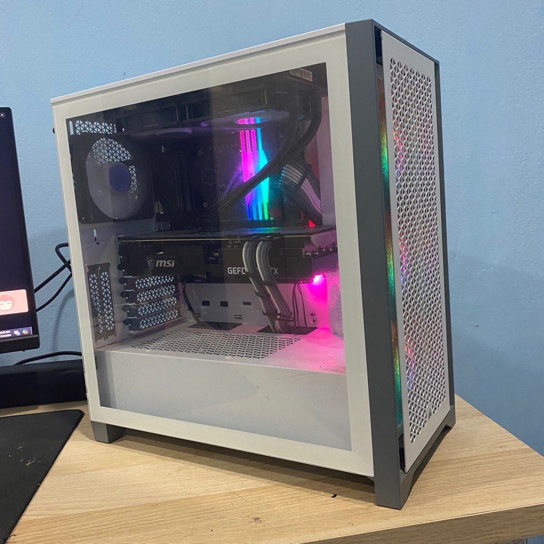 Corsair 4000D, Motherboard LGA1700 and Cooler Master 850W Full Modular