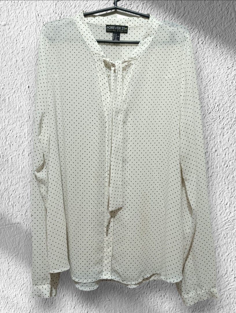 Forever21 Sheer Polka Dot Top (Category: Longsleeves) located in Subic. Submitted by yssacollection (Listing ID 1298615035, Image 1). Description: no issues! super nice in actual! formal ang atake mo dito sis! 😍❤️ presko ng tela malamig sa balat..
