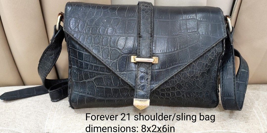 Forever 21 shoulder sling bag Luxury Bags Wallets on Carousell