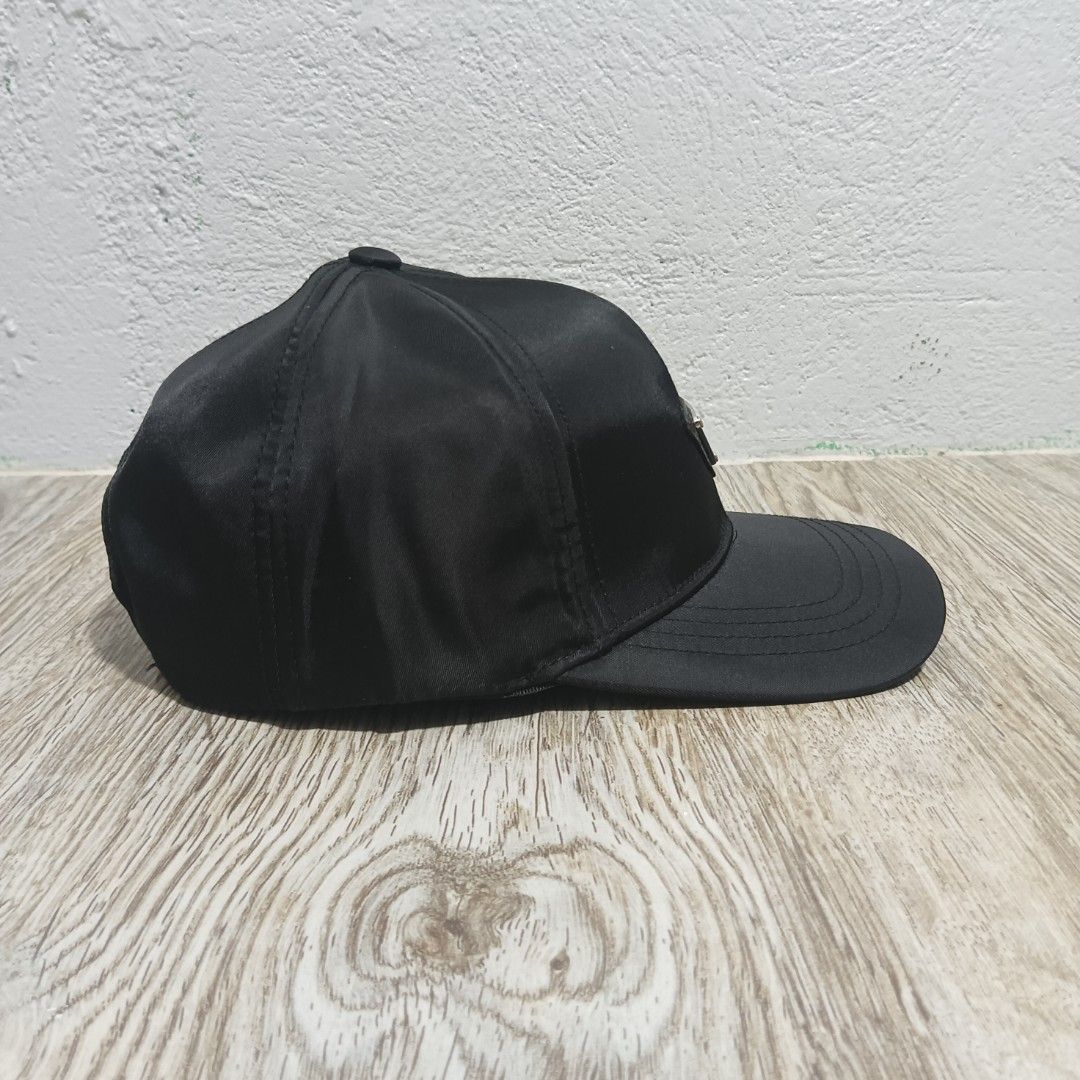 FORSALE PRADA CAP (Category: Caps & Hats) located in Manila. Submitted by sn0wchilddd (Listing ID 1298539092, Image 3). Description: 📌FORSALE CAP📌 PRADA CAP EXCELLENT CONDITION LOCATION: NORTH CALOOCAN CITY CORRIER: J&T/LALAMOVE/LBC MOP: GCASH PM FOR INQUIRIES.