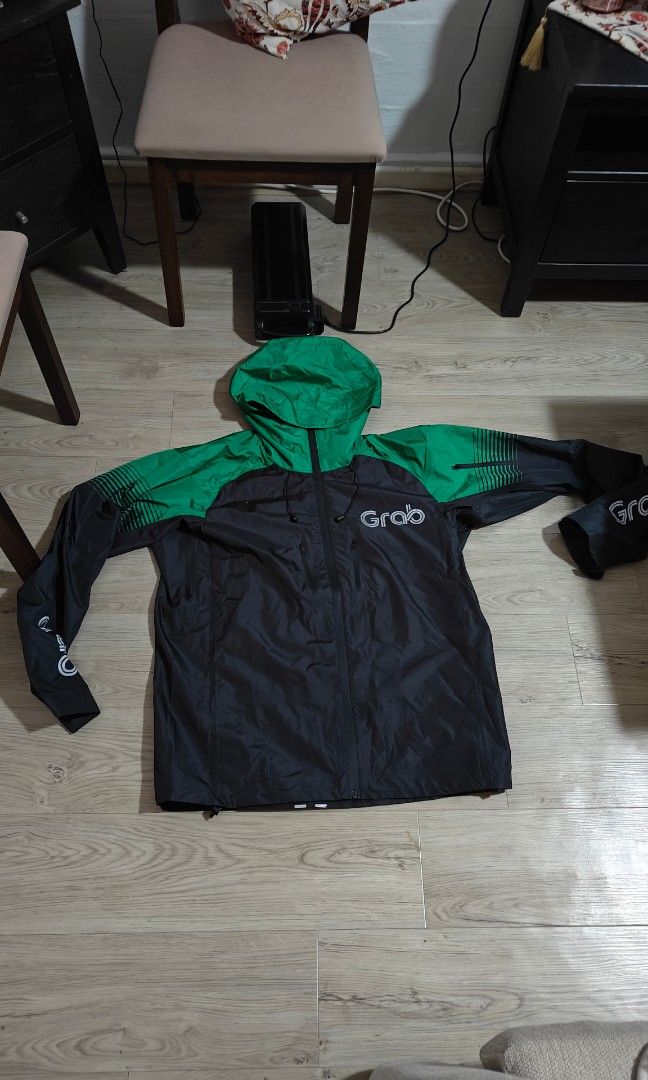 Grab raincoat 2025
