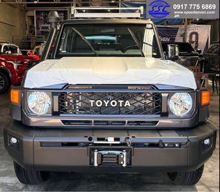 Gray 2024 Toyota LC76 Land Cruiser 76 Automatic Transmission AT Diesel - LC 76 4x4 Brand New! landcruiser brandnew BNew bn 70 Series  Auto