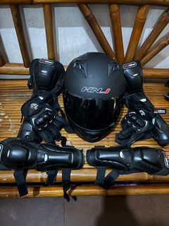 HNJ Helmet plus Acebiker Gloves, Knees & Elbow Guard