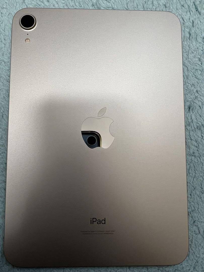 IPAD MINI （分類：平板電腦 - iPad）位於 Hong Kong。 由 amberweaver 提交（商品編號 1298469060，圖片 2）。簡介： IPAD MINI WI-FI 64GB STARLIGHT (with Apple care) Comes with box, everything, under Apple care - have a pen if you want to purchase - have free case and keyboard 。