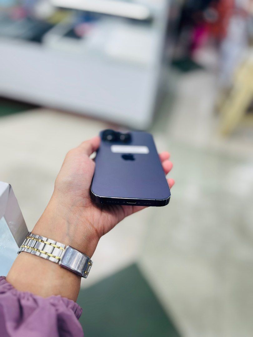 iPhone 14 Pro 128gb 99%bh Smartlock (Category: iPhone 14 Series) located in San Juan City. Submitted by aynaagadgets (Listing ID 1298511880, Image 3). Description: FOR SALE | TRADE / SWAP PASS SA MGA SCAMMERS / THIRD PARTY (RFS: Buy and Sell) ‼️FOR PROOF OF TRANSACTION AND YOUR PEACE OF MIND‼️ 📍FB Page: “Aynaa Gadgets” 📍Tiktok: “Aynaagadgetsshop” IPHONE 14 PRO SMARTLOCK ❗️DETAILS❗ •128 GB (Other storage is also available) •Smartlock (Other netw