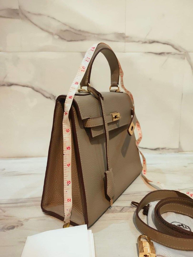 Hermes Kelly 25 cm (Category: Luxury Bags & Wallets) located in Cebu City. Submitted by day.98 (Listing ID 1298569850, Image 3). Description: japan preloved kelly selected from japan surplus togo leather coded& riri zipper no flaws.