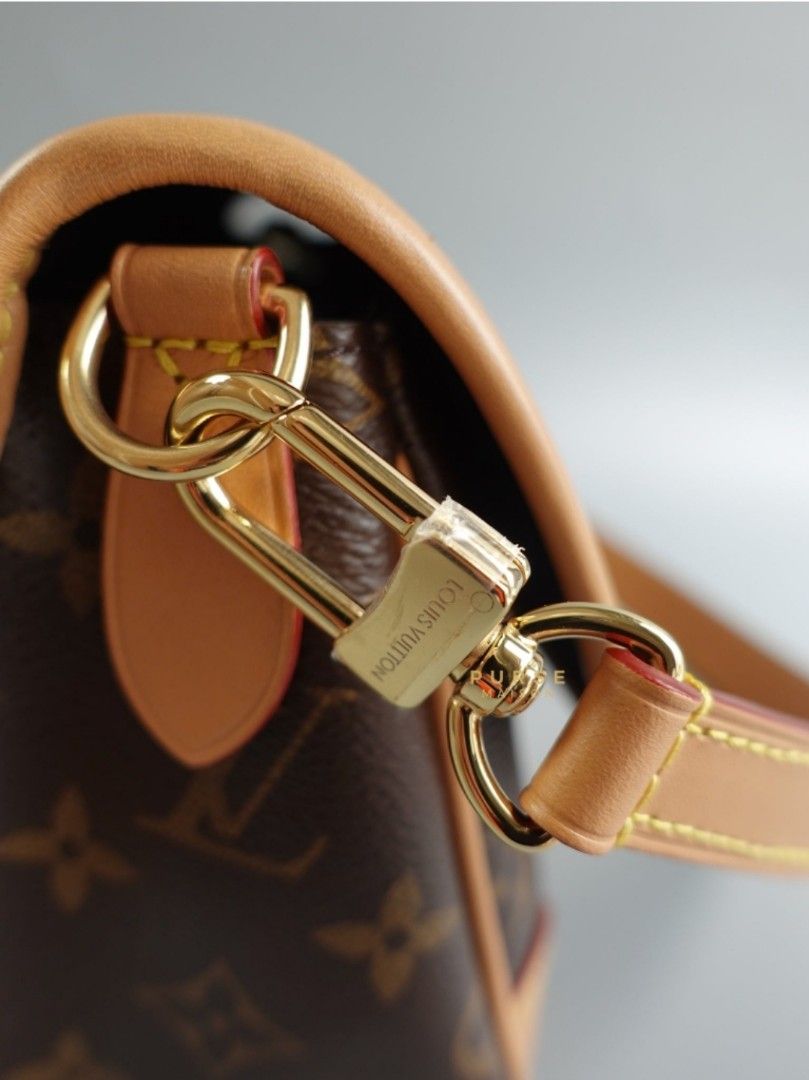 Louis Vuitton Diane PM in Monogram Canvas (Microchip) (Category: Luxury Bags & Wallets) located in Taguig. Submitted by pursemaison (Listing ID 1298579077, Image 3). Description: Louis Vuitton Diane PM in Monogram Canvas (Microchip) ✨Php 130,000 *Additional 3.85% for straight credit card payments *Available for 4 months layaway with 1% interest per month *BDO credit card up to 36 mos & Citibank credit card up to 24 mos (with interest) CONDITION: 