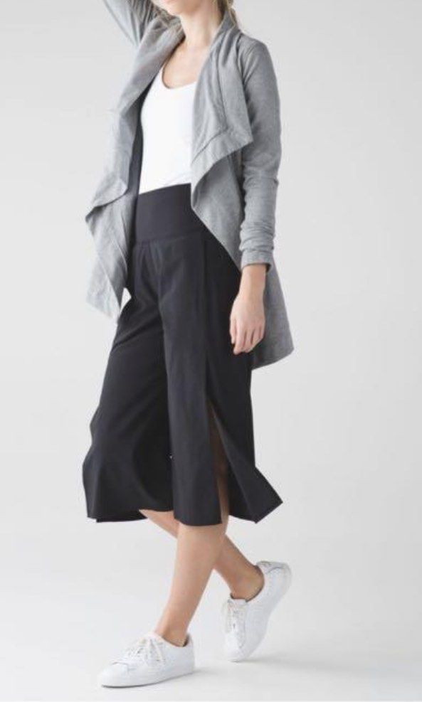 Lululemon crop pants with slits top