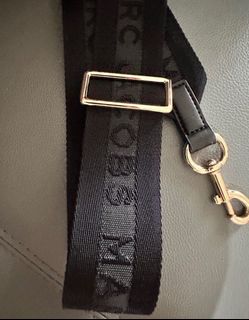 （分類：）位於 。 由 guccilee21 提交（商品編號 1298543388，圖片 1）。簡介： 。