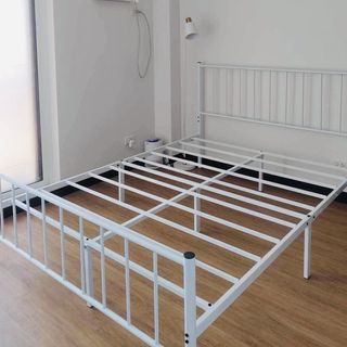 [BRANDE NEW] Metal Queen Sized Bed