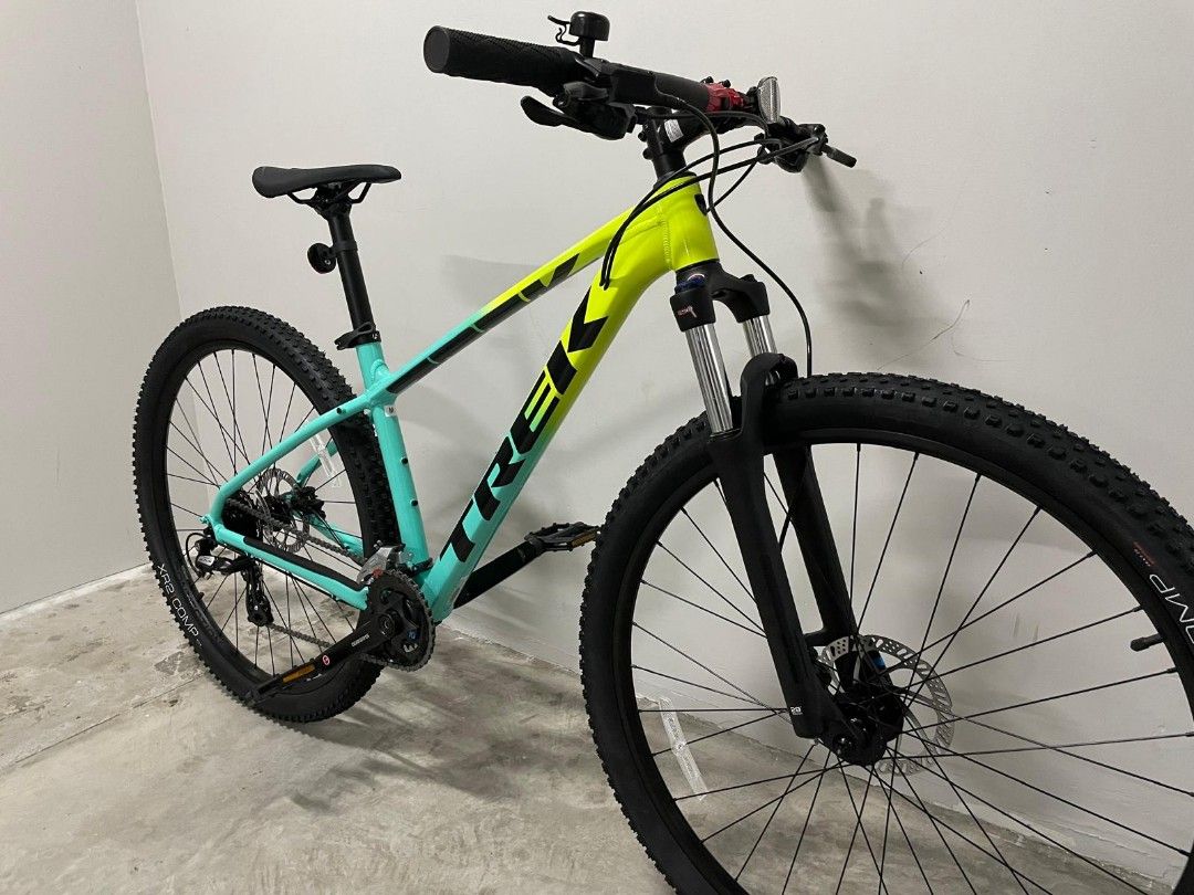 NEW Trek Marlin 5 29er 29 inch Volt to Miami Green Fade rare colour