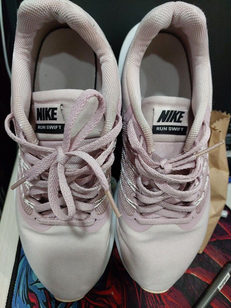Nike Womens Run Swift (Category: Sneakers) located in Los Banos. Submitted by mcgregorio (Listing ID 1298483374, Image 2). Description: presentable, color pink.