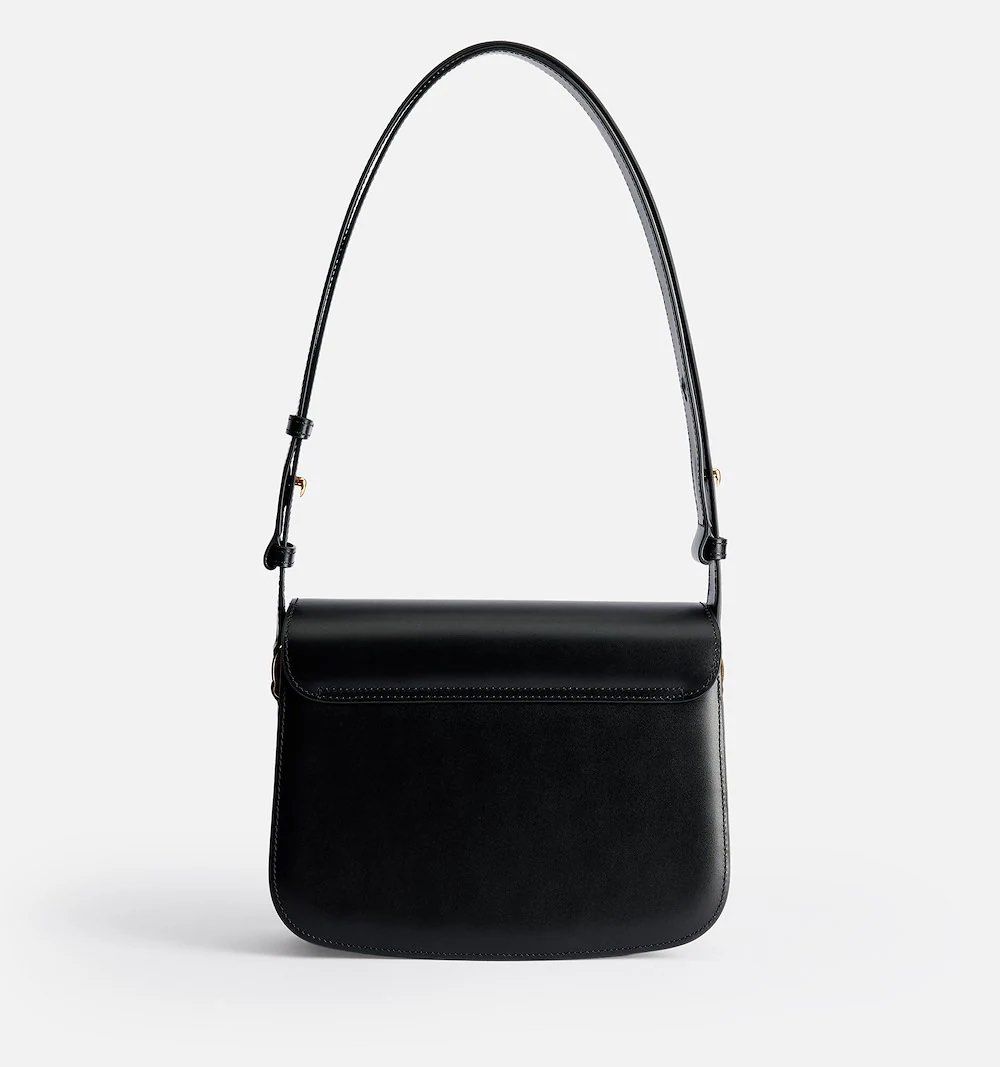 On hand! Ami Paris Shoulder Bag (Category: Luxury Bags & Wallets) located in Quezon City. Submitted by everybit (Listing ID 1298592358, Image 3). Description: - Brand new and Authentic (bought directly from Store) - Inclusions: Dust bag and tag.
