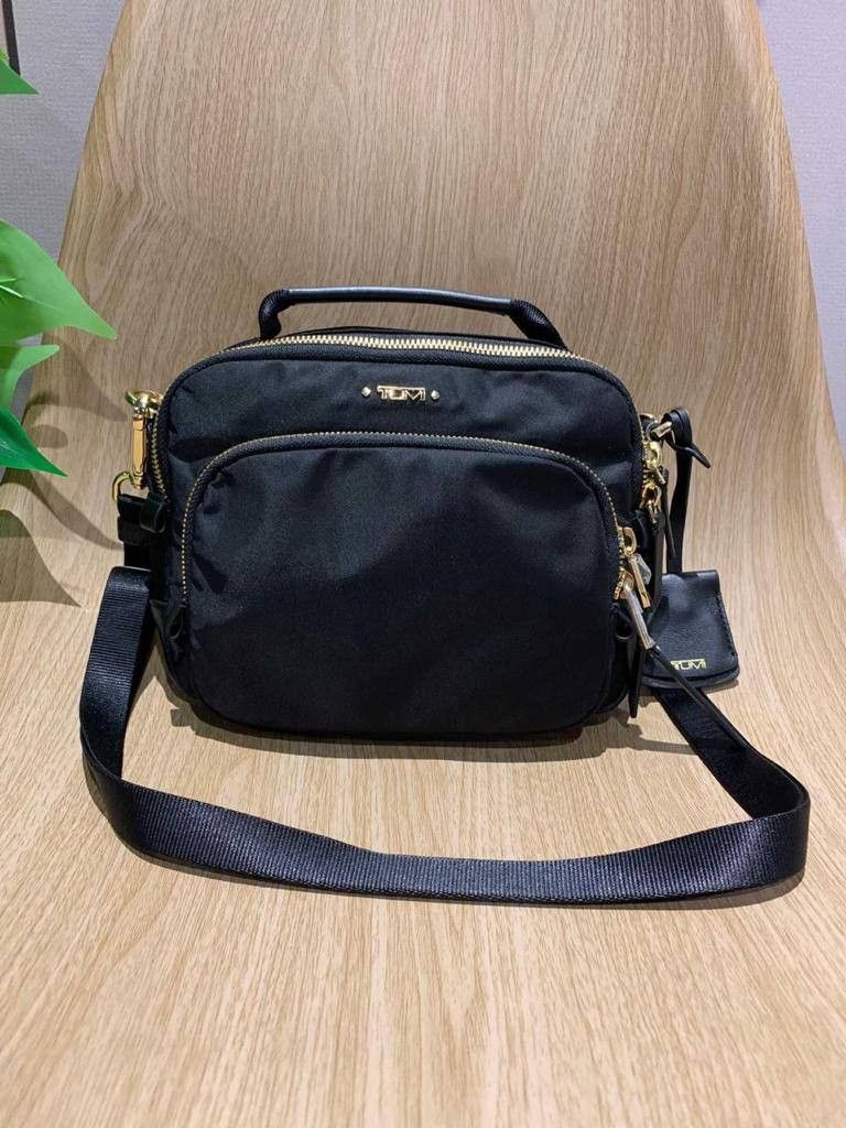 Tumi luanda flight empy bag