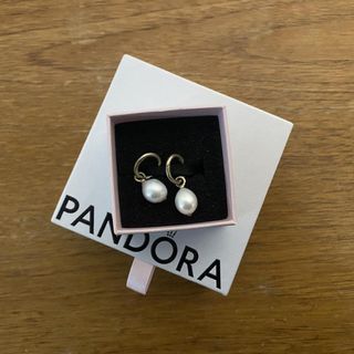 Pandora auth freshwater pearl hoop earrings in silver pair